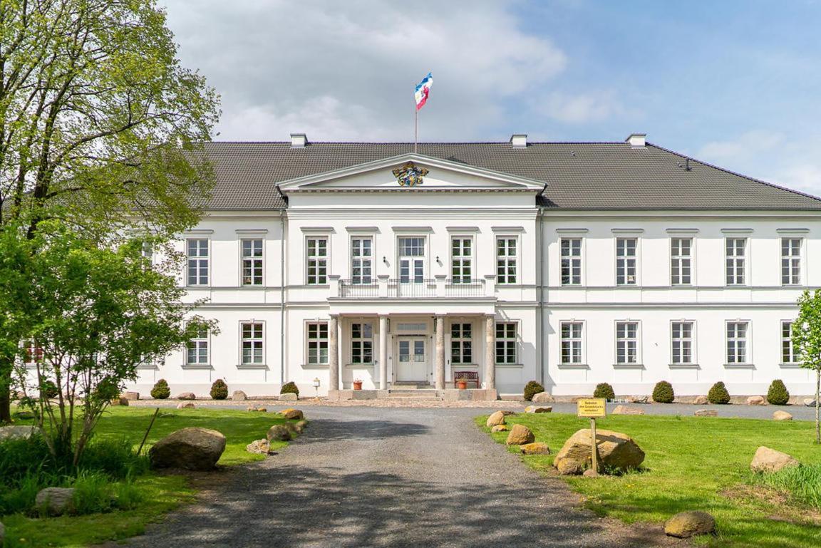 شقة Gutshaus Gross Helle Mölln المظهر الخارجي الصورة